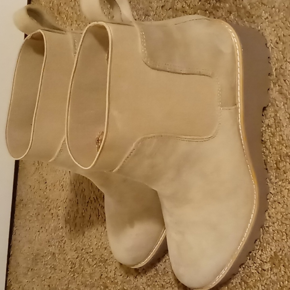 Suade boots